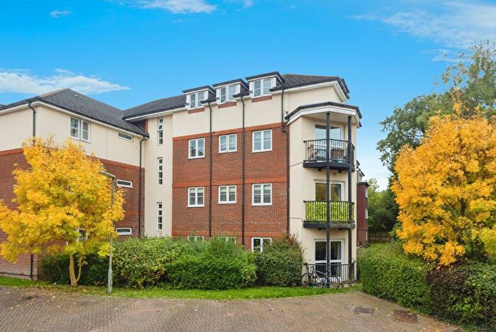 2 Bedroom Flat For Sale In School Meadow, Guildford, Surrey, GU2