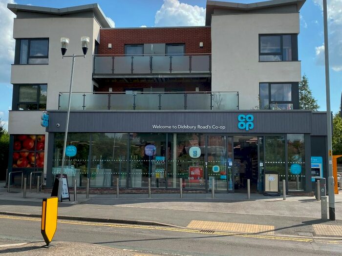 2 Bedroom Flat To Rent In Didsbury Road, Stockport, SK4