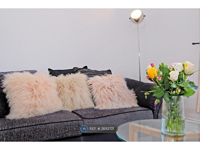 2 Bedroom Flat To Rent In Affleck Place, Aberdeen, AB11