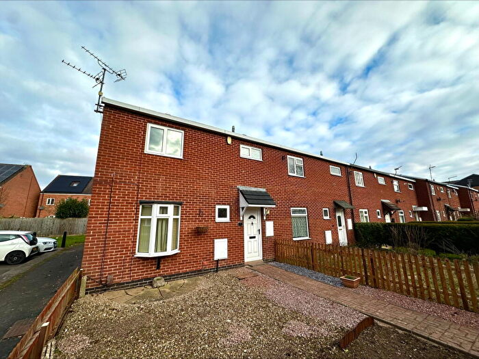 3 Bedroom Semi-Detached House To Rent In Saddleworth Walk, Shelton Lock, DE24