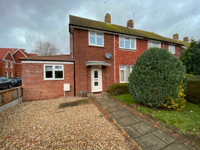 4 Bedroom Semi-Detached House To Rent In Crown Gardens, Canterbury, CT2