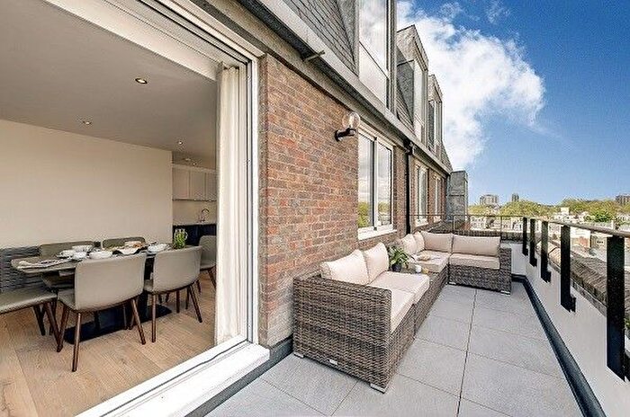3 Bedroom Flat To Rent In Ebury Street, London, SW1W