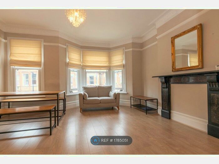 1 Bedroom Flat To Rent In Tremadoc Road, London, SW4