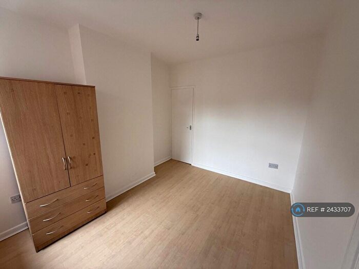 2 Bedroom Terraced House To Rent In Glen Street, Leicester, LE4