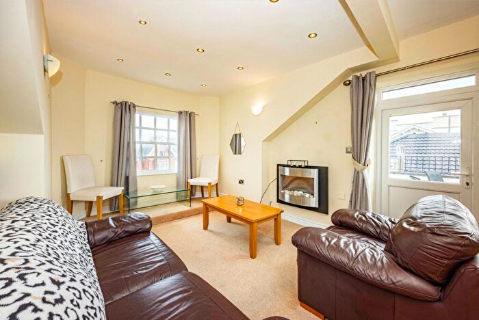 3 Bedroom Apartment To Rent In The Ropewalk, Nottingham, NG1