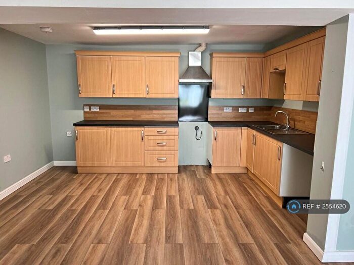 3 Bedroom Flat To Rent In The Old Post Office, New York, Lincoln, LN4