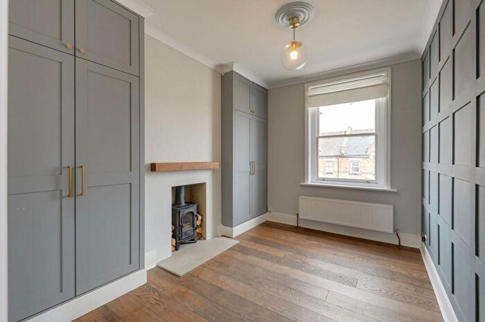 1 Bedroom Flat For Sale In Staplehurst Road, Hither Green, SE13