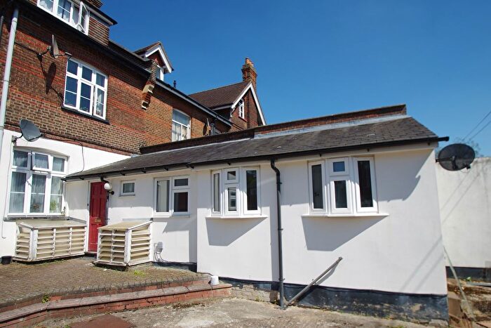 1 Bedroom Flat To Rent In Park Road, Watford, WD17