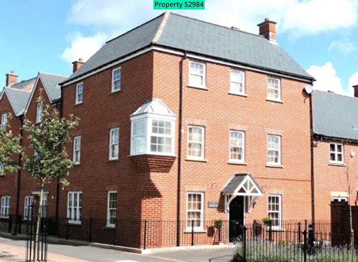 5 Bedroom Terraced House For Sale In Redhouse Way, Swindon, SN25