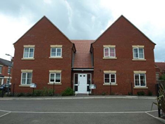 2 Bedroom Flat To Rent In Wood Street, Kettering, NN16