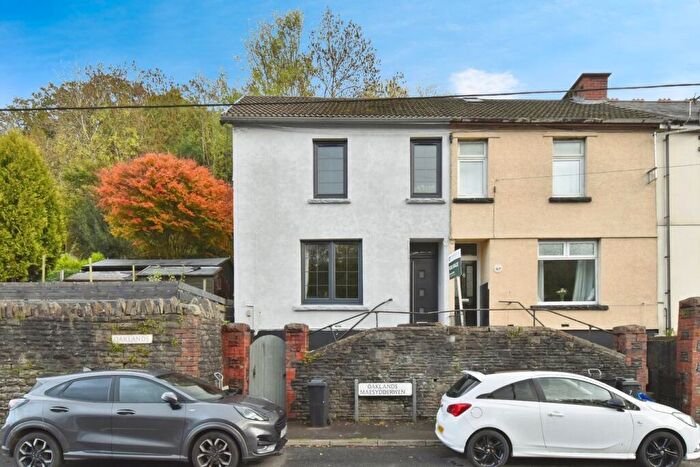 3 Bedroom End Of Terrace House For Sale In Oaklands, Merthyr Vale, Merthyr Tydfil, CF48