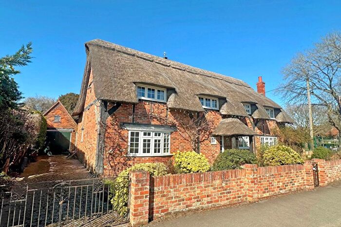 4 Bedroom Detached House For Sale In High Street, Long Wittenham, Abingdon, OX14