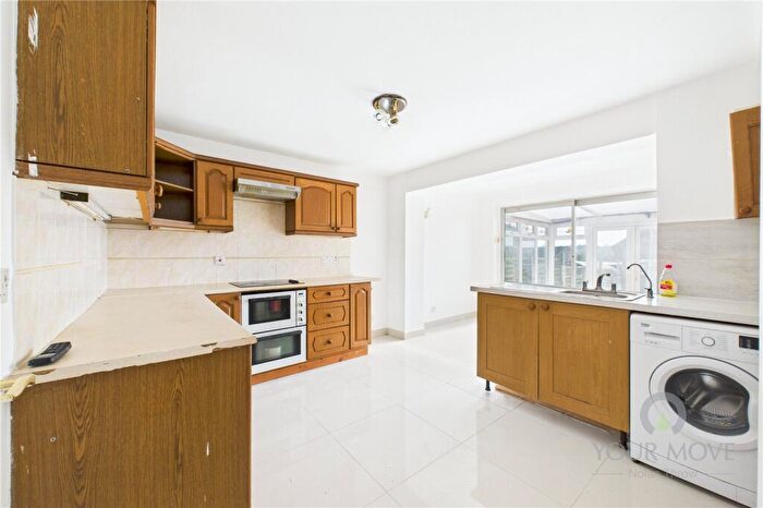 5 Bedroom Terraced House To Rent In Catton Crescent, Northampton, Northamptonshire, NN2