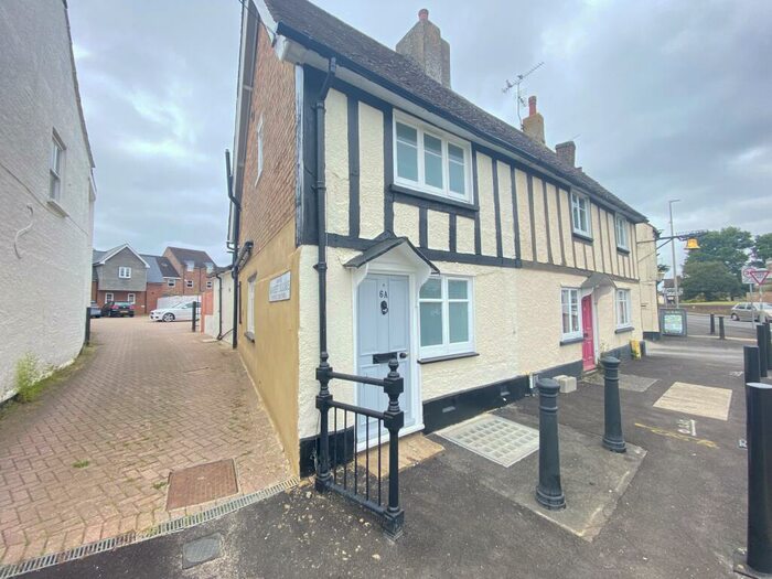 2 Bedroom House To Rent In Market Square, Toddington, Dunstable, LU5