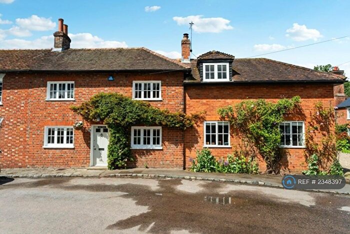 4 Bedroom Semi-Detached House To Rent In High Street, Aylesbury, HP22