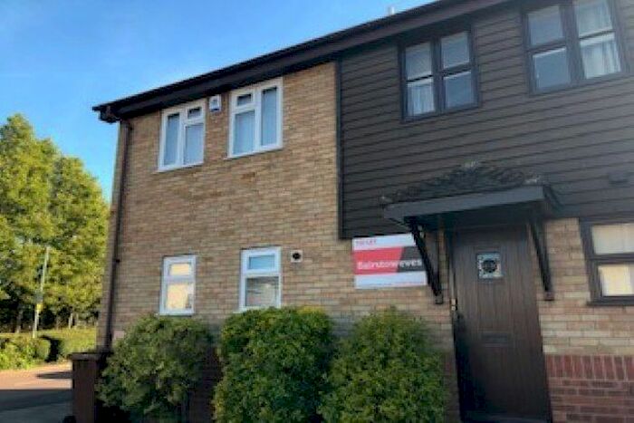 2 Bedroom Terraced House To Rent In Solomon Road, Gillingham, ME8