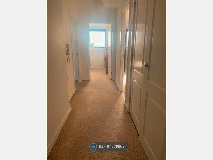 2 Bedroom Flat To Rent In Southmere Drive, London, SE2