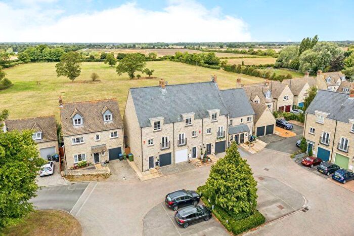 3 Bedroom Semi-Detached House For Sale In Croft Close, Latton, Wiltshire, SN6
