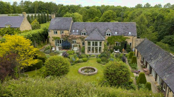 5 Bedroom Barn Conversion For Sale In Mill End, Chadlington, Chipping Norton, Oxfordshire, OX7