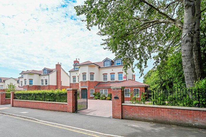 6 Bedroom Detached House For Sale In Trafalgar Road, Southport, PR8