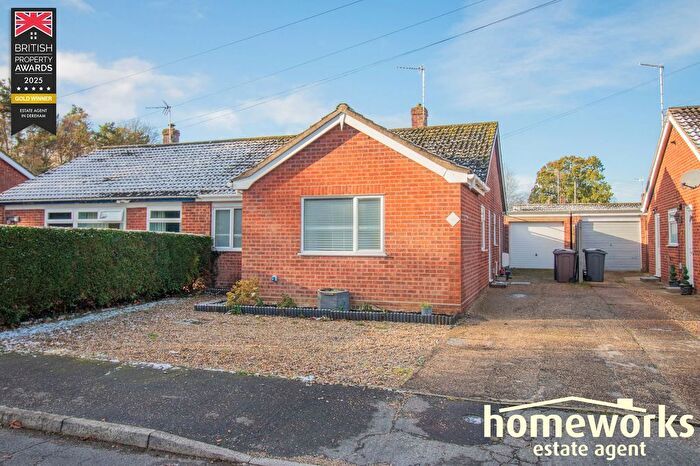 3 Bedroom Bungalow For Sale In Eaton Gardens, Dereham, NR19