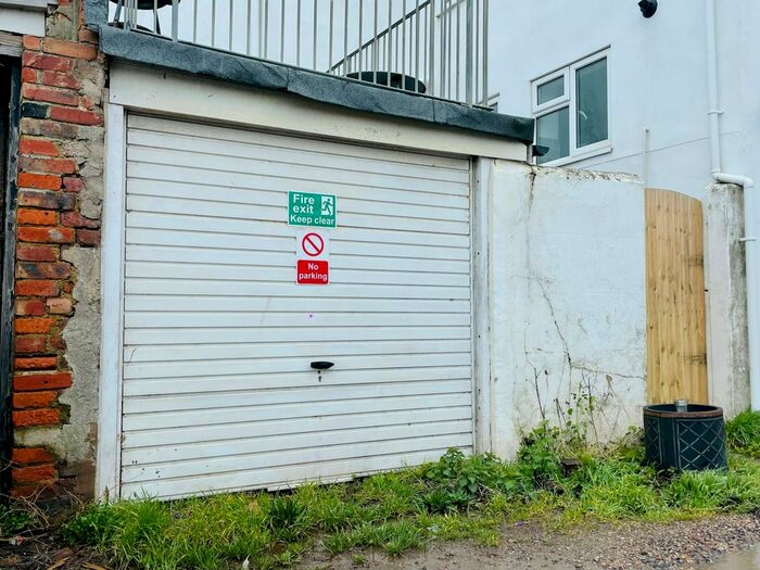 Garage / Parking To Rent In Arundel Street, Brighton, East Sussex, BN2