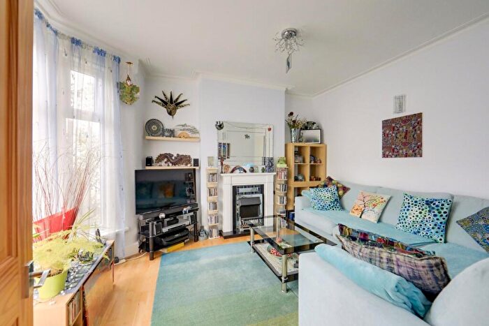 3 Bedroom Terraced House For Sale In Glenfarg Road, Catford, London, SE6