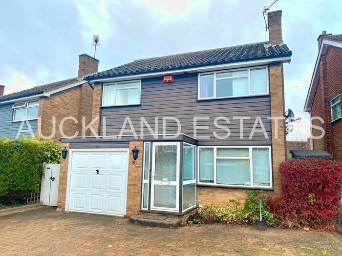 3 Bedroom Detached House To Rent In Lulworth Avenue, Goffs Oak, Waltham Cross, EN7