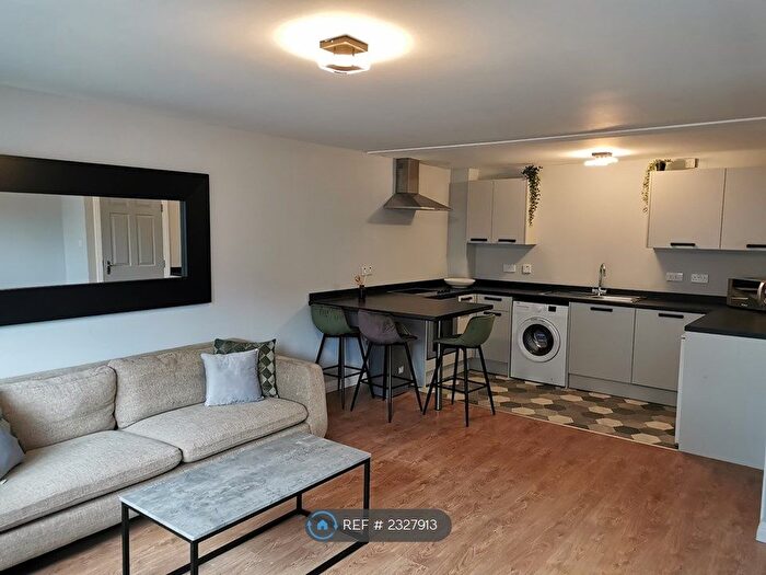 2 Bedroom Flat To Rent In Wallace Street, Glasgow, G5