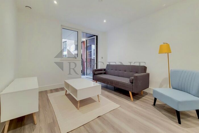 2 Bedroom Flat To Rent In Merrick Road, Southall, UB2