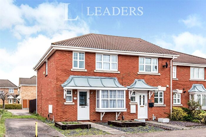 3 Bedroom End Of Terrace House For Sale In Honeysuckle Way, Bedford, Bedfordshire, MK41