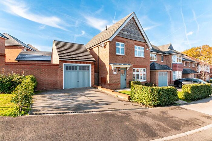 3 Bedroom Detached House For Sale In Pilling Way, Scissett, HD8