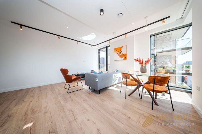 2 Bedroom Flat To Rent In City Road, London, EC1V