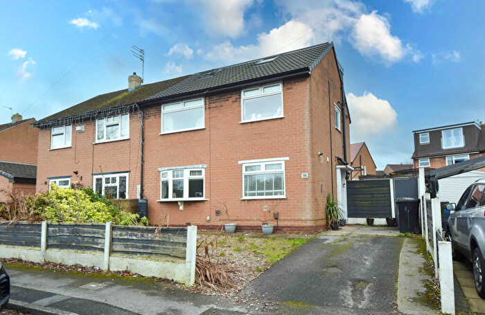 3 Bedroom Semi-Detached House For Sale In Nursery Road, Davyhulme, M41