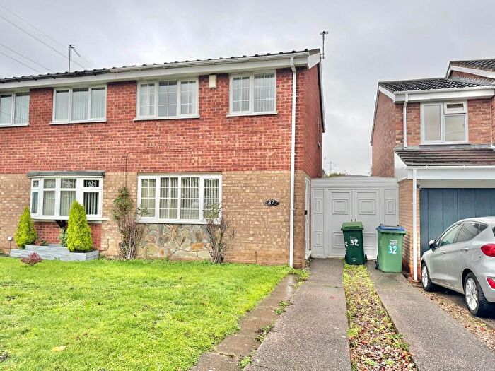 3 Bedroom Semi Detached House For Sale In Millersdale Drive, West Bromwich, West Midlands, B71