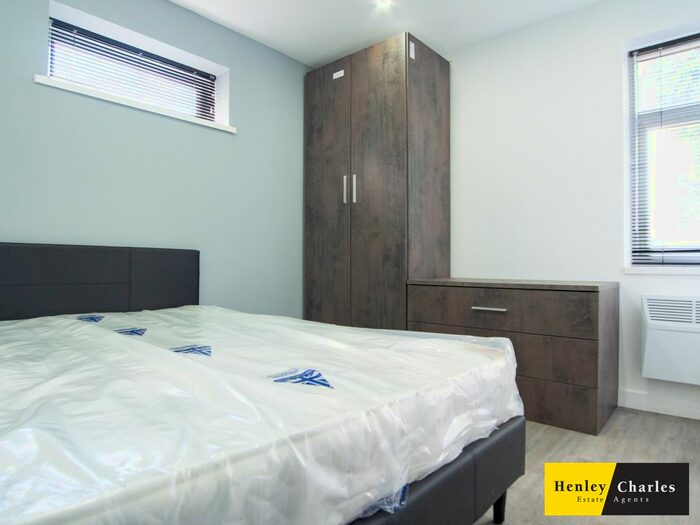 1 Bedroom Flat To Rent In High Street, Harborne, Birmingham, B17