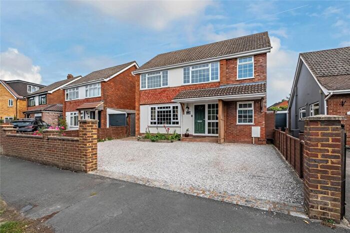 5 Bedroom Detached House For Sale In Brocks Drive, Fairlands, Guildford, Surrey, GU3