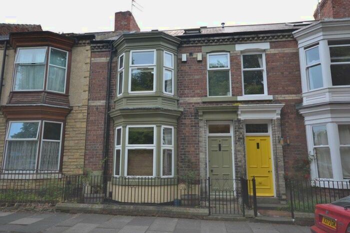 2 Bedroom Flat To Rent In Victoria Embankment, Darlington, DL1
