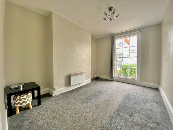 1 Bedroom Flat To Rent In London Road, Cheltenham, GL52