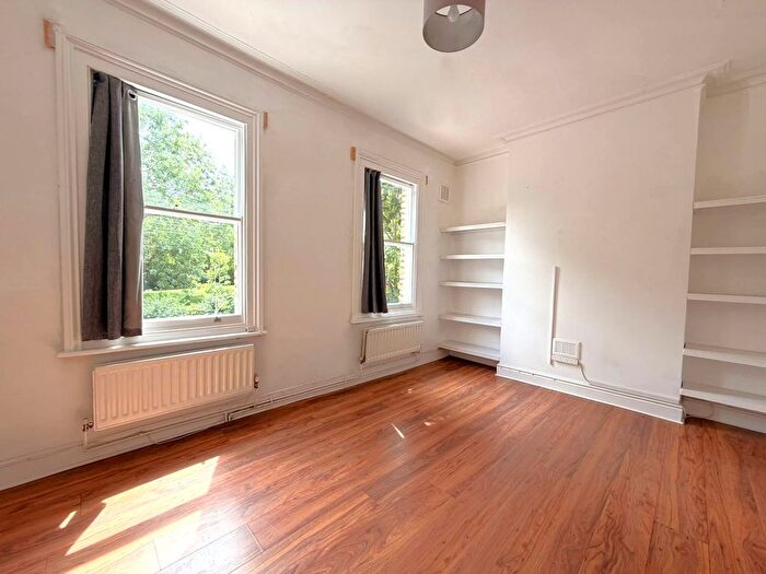 1 Bedroom Flat To Rent In Ilbert Street, Queens Park, London, W10