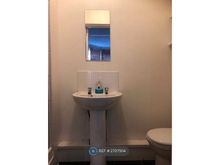 1 Bedroom Flat To Rent In Broad Dean, Eaglestone, Milton Keynes, MK6