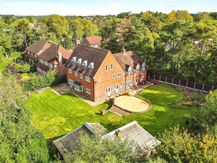 6 Bedroom Detached House For Sale In Carlton Gardens, Orchard Lane, Great Glen, Leicester, LE8