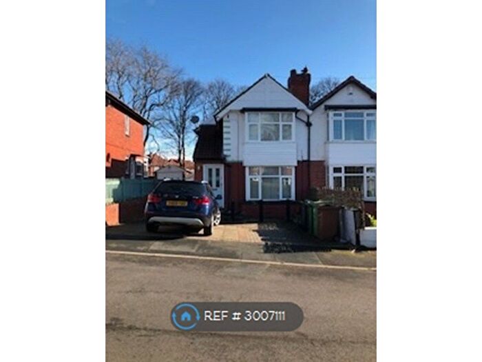 2 Bedroom Flat To Rent In Roxholme Terrace, Leeds, LS7