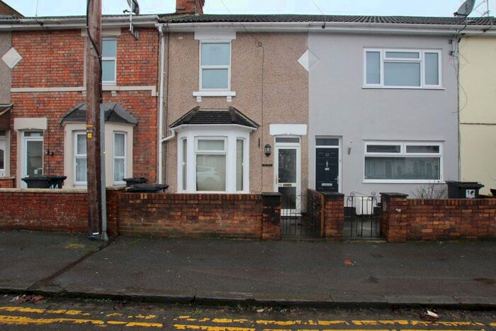 3 Bedroom Property To Rent In Maxwell Street, Swindon, SN1