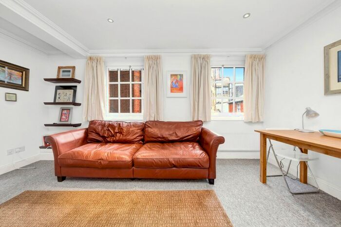 2 Bedroom Flat To Rent In Britton Street, Clerkenwell, EC1M