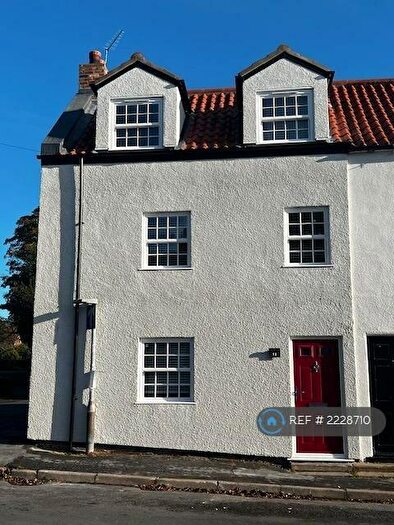 3 Bedroom Semi-Detached House To Rent In Low Street, North Ferriby, HU14