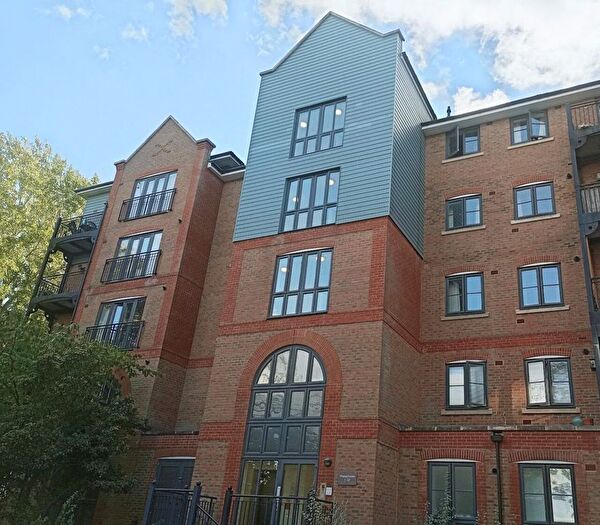 1 Bedroom Flat To Rent In Piazza House, Tonbridge, Kent, TN9