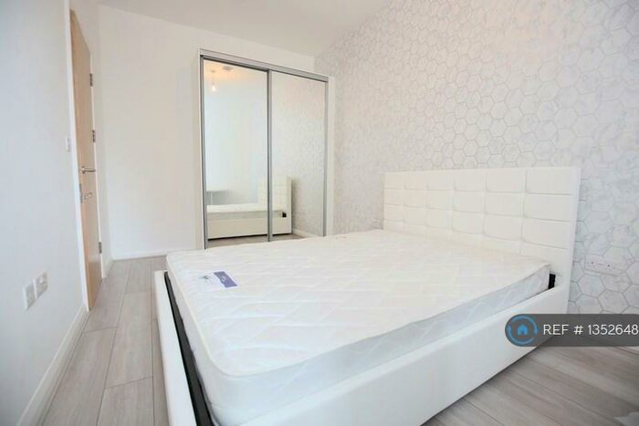 2 Bedroom Flat To Rent In The Co-Operative, Coventry, CV1