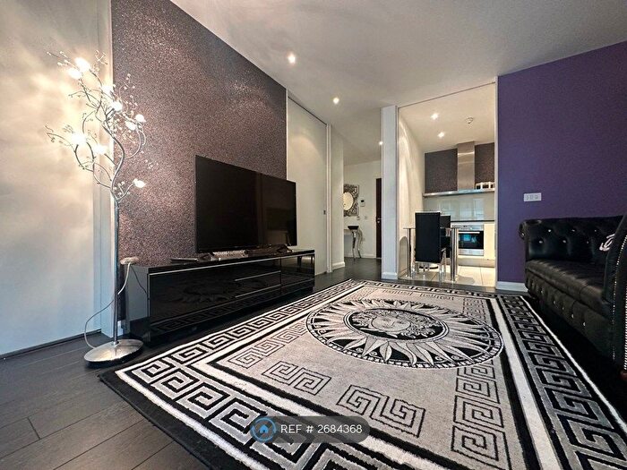 1 Bedroom Flat To Rent In The Cube West, Birmingham, B1