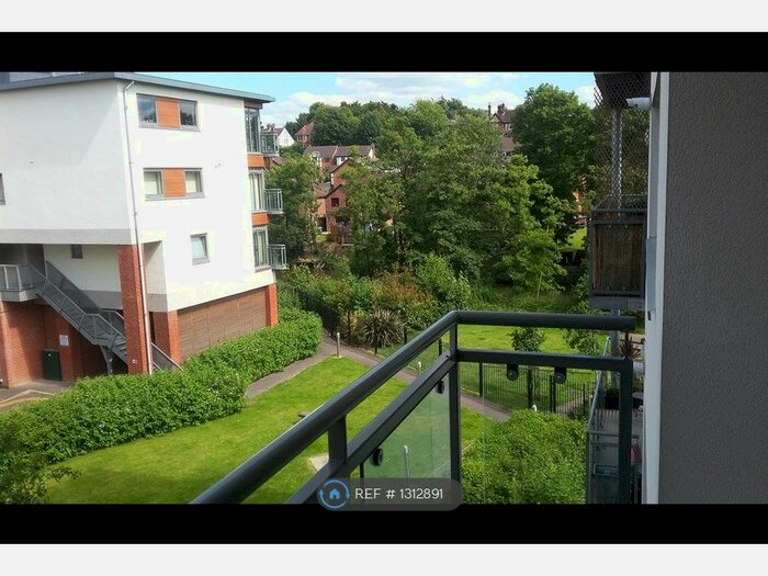 2 Bedroom Flat To Rent In Hart Street, Maidstone ME16